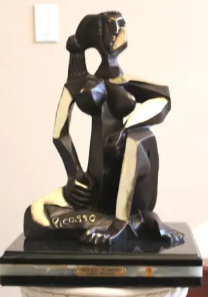 PICASSO'S - " SEATED WOMAN "