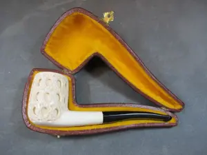 Turkish meerschaum pipe with case