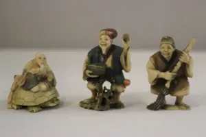 3 Japanese ivory carved netsuke