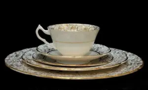 44pc COLLINGWOODS ENGLISH BONE CHINA SET