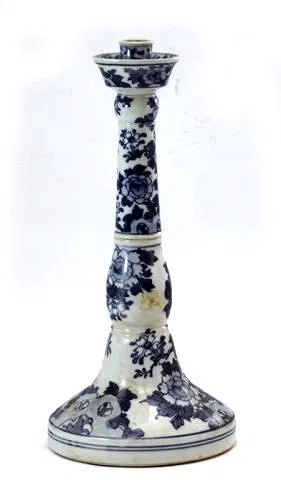CHINESE REPUBLIC BLUE & WHITE CANDLESTICK