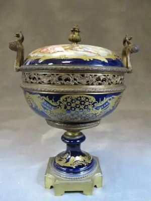 Antique French Sevres porcelain lided bowl