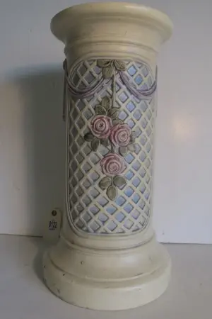 WELLER FLEMISH PATTERN PEDESTAL PLANT STAND, MEASURES