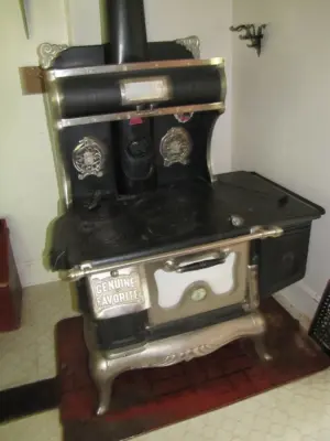 Genuine Favorite Cast Iron Wood Burning Stove