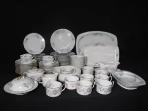 TK THUNY CZECHOSLOVAKIAN DINNERWARE, 78 PCS