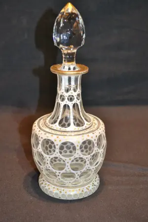 VICTORIAN CASED GLASS DECANTER