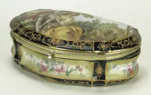 20C LIMOGES DECORATED DRESSER BOX