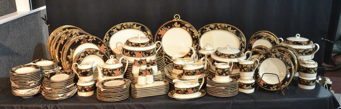 MIKASA "LAVISH MEADOW" DINNER SERVICE