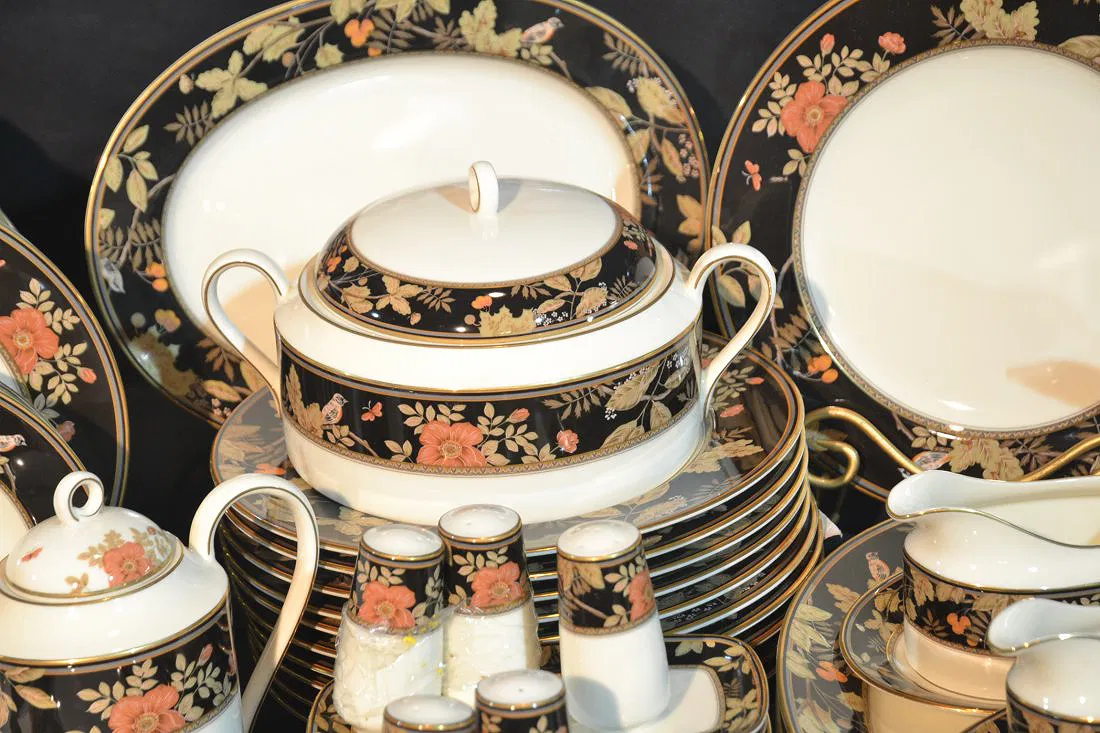 MIKASA "LAVISH MEADOW" DINNER SERVICE - Image 6