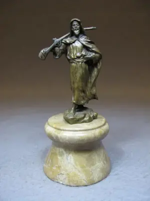 Franz BERGMAN (1898-1963) Vienna bronze man & rifle scu