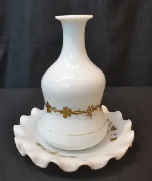 VICTORIAN OPALINE DECANTER & UNDERPLATE