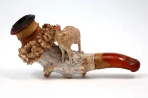 ANTIQUE HAND CARVED MEERSHIM PIPE WITH CASE