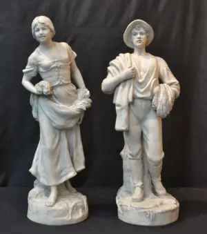 (Pr) ROYAL DUX FIGURES HOLDING WHEAT - 21" TALL