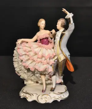 DRESDEN DANCING COUPLE FIGURE