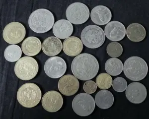 28 Mexican Coins $5, 10, 20, 50, 100, 500, 1000 1980-91