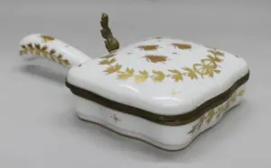 LIMOGES BOX WITH HANDLE