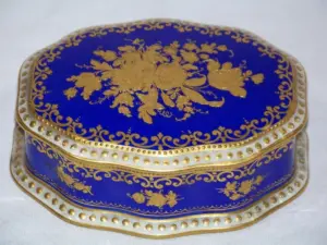 Early Hand Painted Dresden Porcelain Dresser Box
