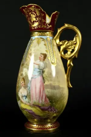 FINE ANTIQUE ROYAL VIENNA CREAMER