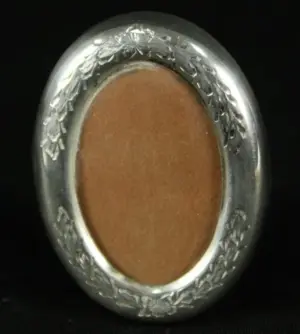 MEXICAN SILVER MINIATURE PHOTO FRAME