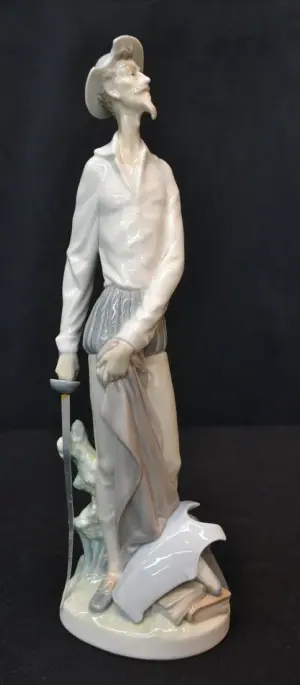 LLADRO FIGURINE OF DON QUIXOTE - 12"