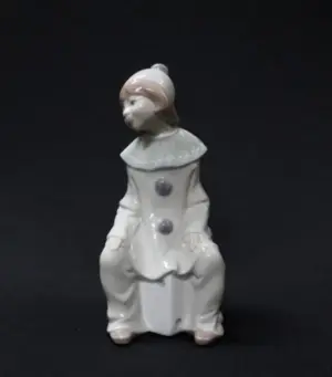 LLADRO THINKING GIRL CLOWN SITTING ON DICE RETIRED