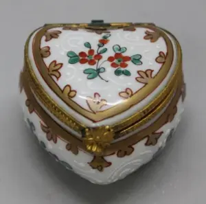 LIMOGES HEART SHAPED BOX