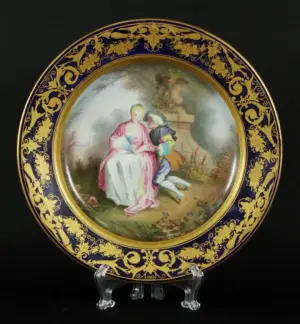 9 3/4" ANTIQUE SEVRES HAND PAINTED LOVERS CABINET PLATE