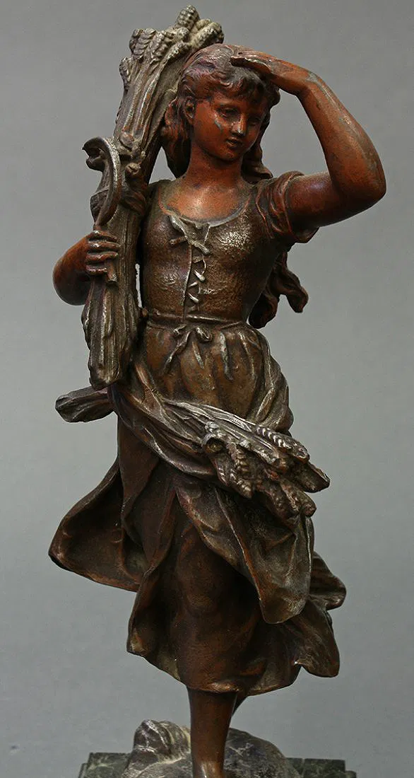 Continental figural clock garniture - Image 2